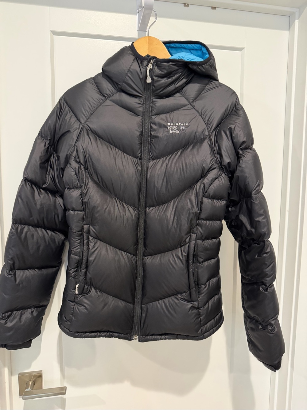 Mountain Hardwear Womens' Insulated Hooded Jacket - Black with Blue Lining